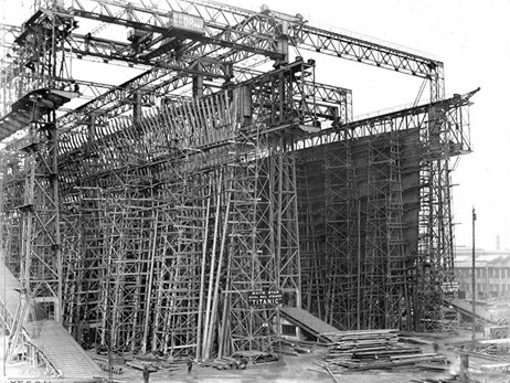 Titanic and Olympic under construction, 1910.